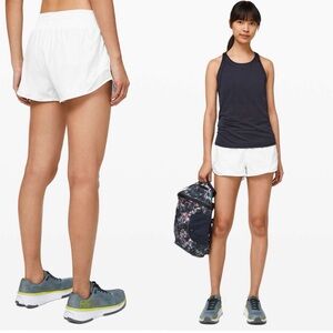 Lululemon Hotty Hot Short *High-Rise 2.5"
White